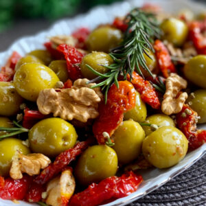 Zeytin Salatası
